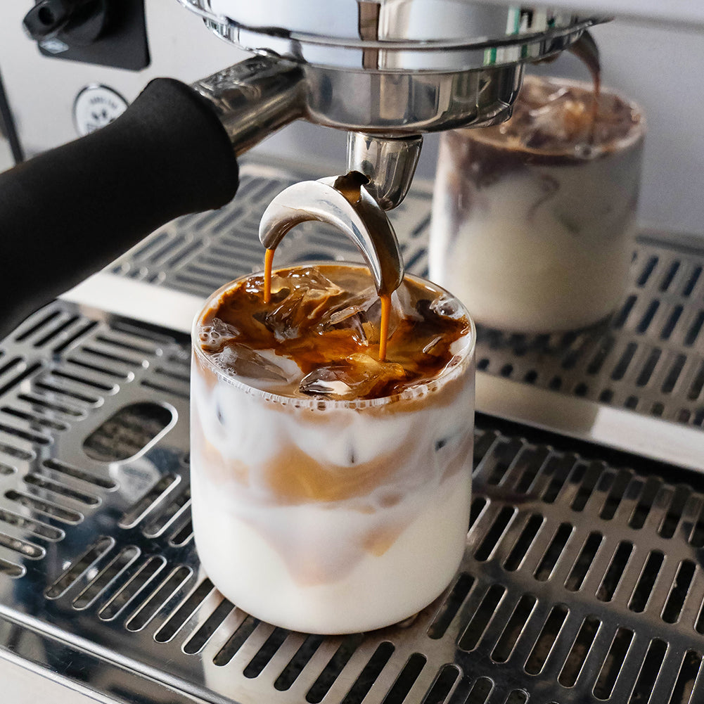 watchget Lightweight Drinking Glass Coffee Cup - 12.6oz Heat-Resistant Tumbler Glass Cup，Cold Brew, Iced Drip, Iced Latte, Americano - Thin-walled Drinking Cup for Coffee and Tea