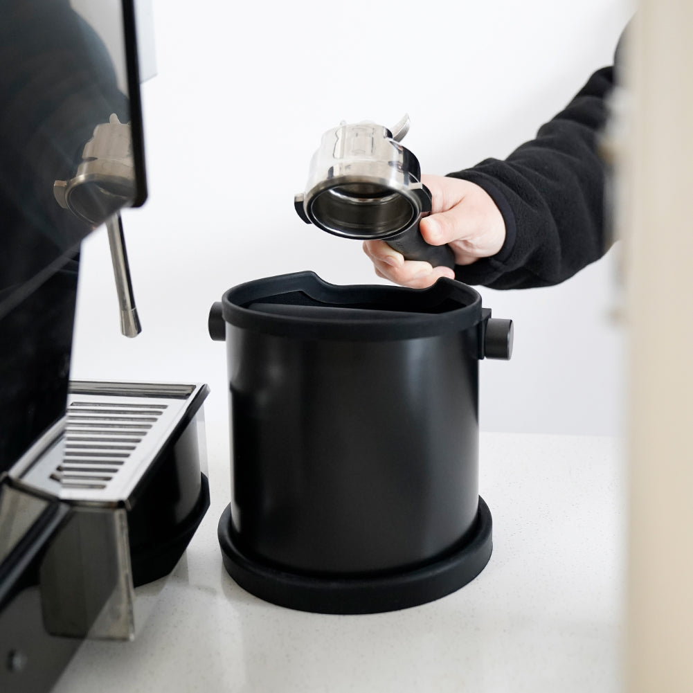 watchget Espresso Knock Box Stainless Steel Coffee Knock Box Large Capacity Non-slip Base Coffee Grounds Container Barista Tools Espresso Machine Accessories, Black